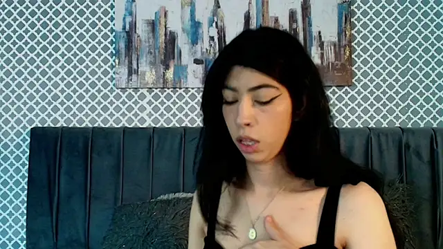 Snapshot of Cassie_bloom chatting on October 9, 2025, 4:24 am Cassie bloom online show from October 9, 2025, 4:24 am