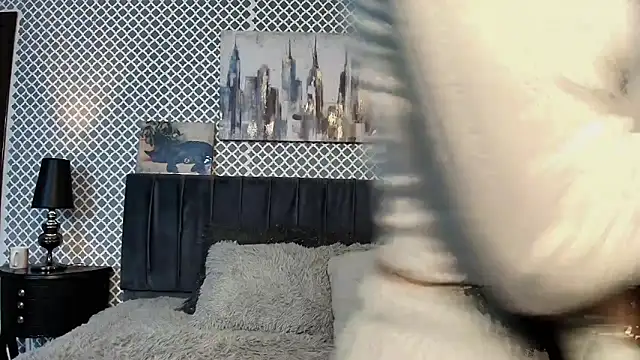 Snapshot of Cassie_bloom chatting on March 14, 2025, 3:15 am Cassie bloom online show from March 14, 2025, 3:15 am