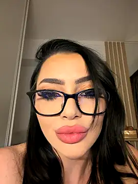 Mia Splash online show from December 13, 2025, 8:04 pm