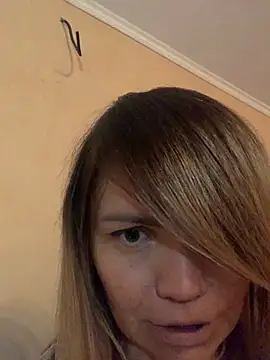 Ella Pearlie online show from February 26, 2025, 1:46 am