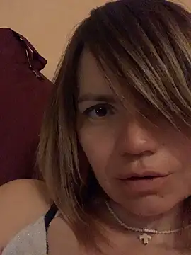Ella Pearlie online show from March 4, 2025, 8:05 pm