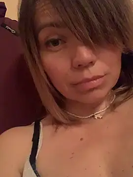 Ella Pearlie online show from March 5, 2025, 4:13 pm