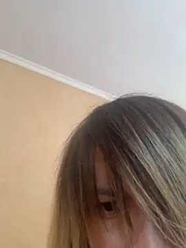 Ella Pearlie online show from February 26, 2025, 1:43 pm
