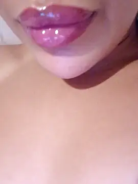 Sexlove1xo online show from September 18, 2025, 8:06 am