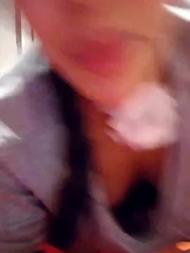 Sexlove1xo online show from November 5, 2025, 12:03 am