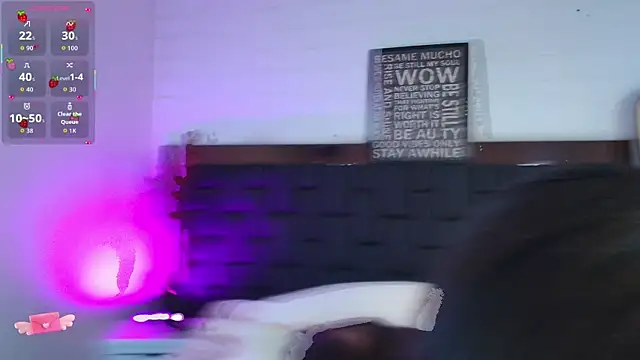 Lexi Howard  online show from December 19, 2025, 3:43 am