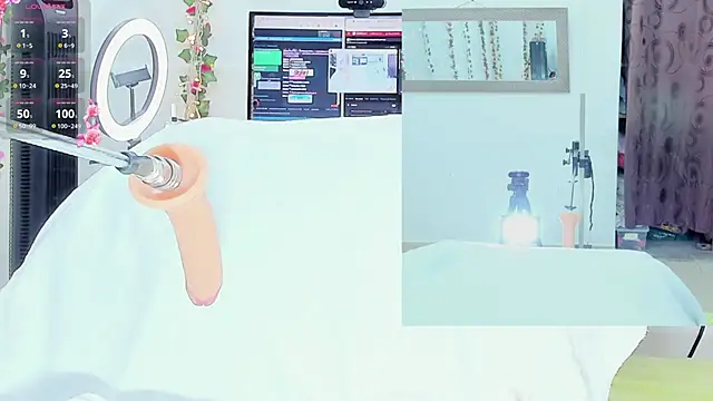 Snapshot of Genesis_Love__ chatting on March 14, 2025, 4:09 pm Genesis Love online show from March 14, 2025, 4:09 pm