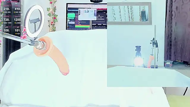 Snapshot of Genesis_Love__ chatting on March 14, 2025, 1:02 pm Genesis Love online show from March 14, 2025, 1:02 pm