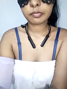 Snapshot of Ashugril_hot chatting on November 8, 2025, 2:53 pm Ashugril hot online show from November 8, 2025, 2:53 pm