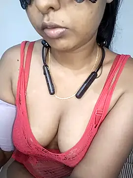 Snapshot of Ashugril_hot chatting on October 30, 2025, 8:12 am Ashugril hot online show from October 30, 2025, 8:12 am