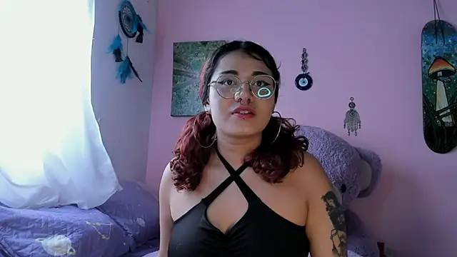 Maddy Jhonsson online show from May 21, 2026, 4:59 pm