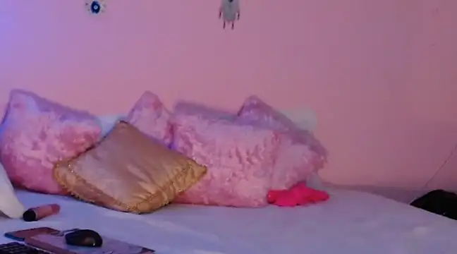 Snapshot of Maddy_Jhonsson chatting on February 28, 2025, 1:37 am Maddy Jhonsson online show from February 28, 2025, 1:37 am