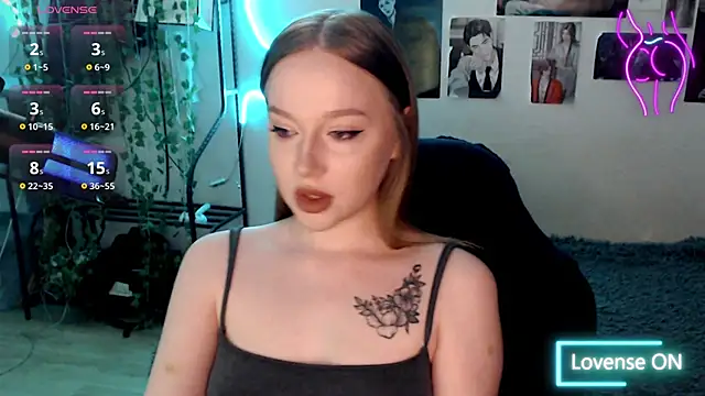 lissallor  online show from February 20, 2025, 11:32 pm