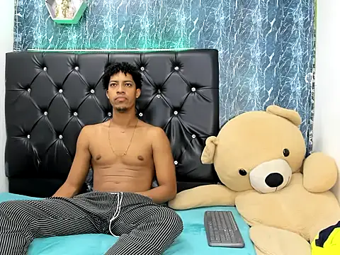 ariel andres bigcock24 online show from September 13, 2025, 8:09 pm