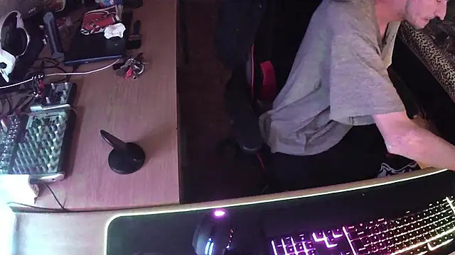 Snapshot of DerGeileLoveboy chatting on October 2, 2025, 1:20 am DerGeileLoveboy online show from October 2, 2025, 1:20 am