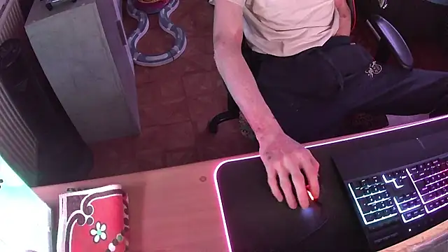 DerGeileLoveboy online show from November 23, 2025, 8:19 pm