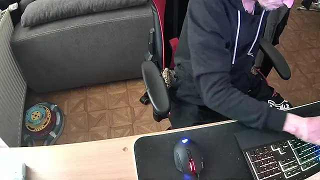 Snapshot of DerGeileLoveboy chatting on October 21, 2025, 10:14 am DerGeileLoveboy online show from October 21, 2025, 10:14 am