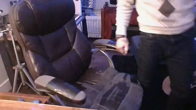 Snapshot of JCstrings chatting on February 21, 2025, 4:40 am JCstrings online show from February 21, 2025, 4:40 am