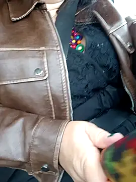 Snapshot of Erika41 chatting on October 4, 2025, 10:39 am Erika41 online show from October 4, 2025, 10:39 am