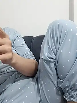 BUSE8821 online show from December 17, 2025, 2:11 pm