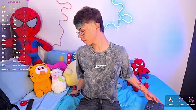 callum 77 online show from October 4, 2025, 4:58 am