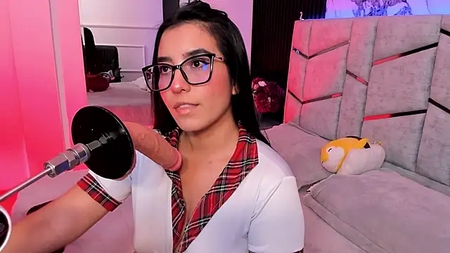 Ibbiebennett online show from November 2, 2025, 4:06 am