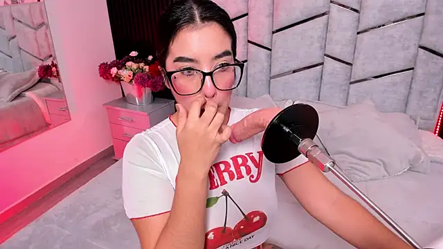 Ibbiebennett online show from September 15, 2025, 11:32 am