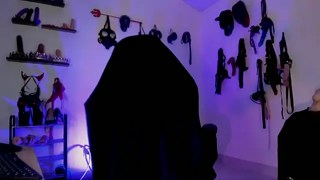 veresskaardila77 online show from February 12, 2026, 1:00 pm