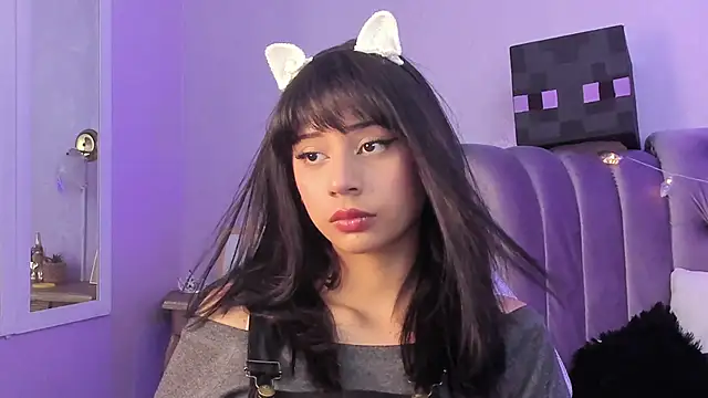 Seren Bleck online show from November 4, 2025, 2:59 am