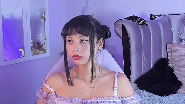 Snapshot of Seren_Bleck chatting on October 24, 2025, 1:59 am Seren Bleck online show from October 24, 2025, 1:59 am