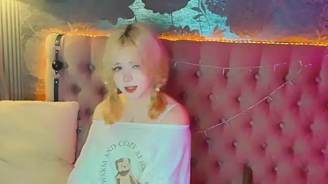 EmilyAngells online show from June 29, 2026, 7:26 am