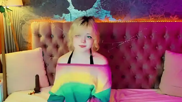 EmilyAngells online show from May 26, 2026, 7:28 am