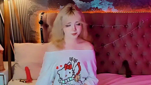 EmilyAngells online show from June 20, 2026, 6:07 am