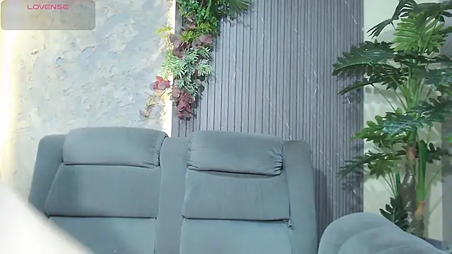 Snapshot of denise_babe_ chatting on October 15, 2025, 12:02 pm denise babe online show from October 15, 2025, 12:02 pm