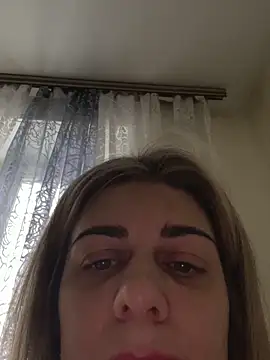 Lusi Luxary online show from November 10, 2025, 3:33 am