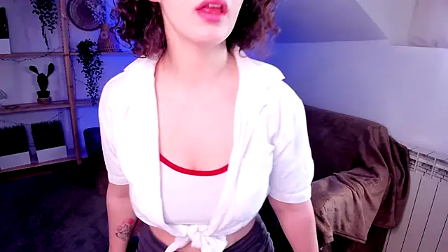 CurlyVixen online show from March 17, 2025, 7:13 am