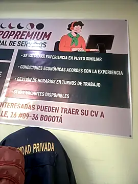 Snapshot of Megan-01- chatting on October 9, 2025, 12:06 pm Megan-01- online show from October 9, 2025, 12:06 pm