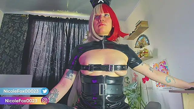 Snapshot of NicoleFox23_ chatting on March 9, 2025, 7:05 pm NicoleFox23 online show from March 9, 2025, 7:05 pm