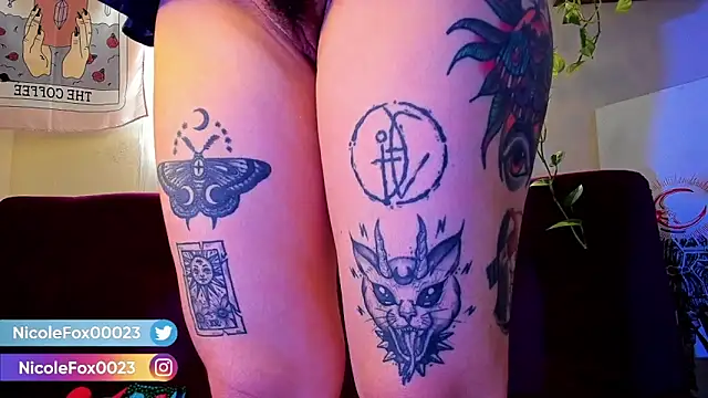 Snapshot of NicoleFox23_ chatting on October 26, 2025, 9:59 pm NicoleFox23 online show from October 26, 2025, 9:59 pm