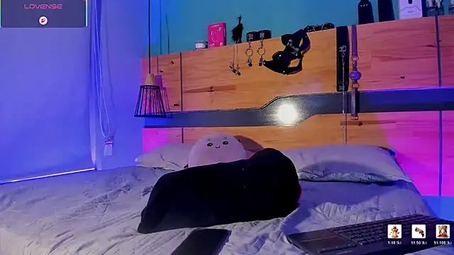 ChloeAllennn online show from March 14, 2026, 12:11 pm