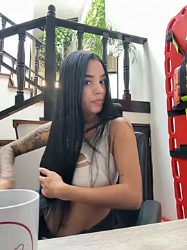 Antonella Smiith  online show from September 22, 2025, 1:06 pm