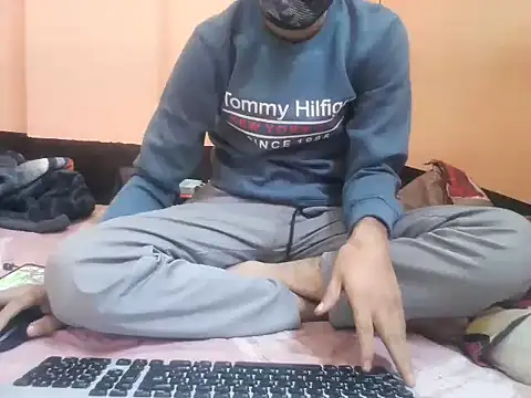 rahulkajuuu0909 online show from November 21, 2025, 8:24 am