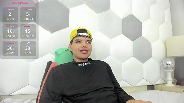 Axel Forte online show from October 29, 2025, 1:32 pm