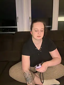 Snapshot of curvy_eina chatting on March 7, 2025, 7:27 pm curvy eina online show from March 7, 2025, 7:27 pm