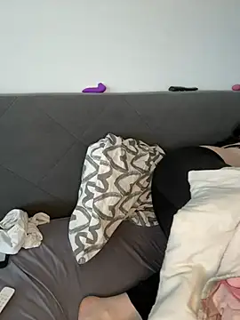 Snapshot of curvy_eina chatting on February 28, 2025, 12:31 pm curvy eina online show from February 28, 2025, 12:31 pm