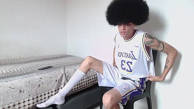 Smith Gael online show from October 21, 2025, 3:11 pm