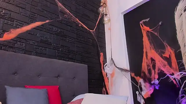 Snapshot of Maite_Smith_ chatting on October 29, 2025, 12:31 am Maite Smith  online show from October 29, 2025, 12:31 am