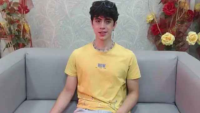 star boyxx online show from September 11, 2025, 9:04 pm