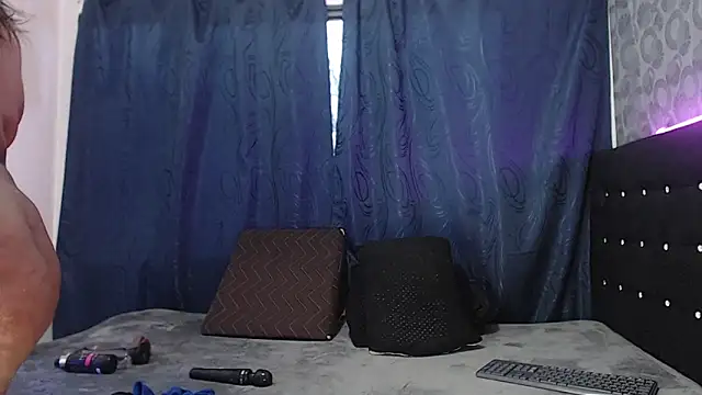 Snapshot of Lauryn_lee chatting on March 9, 2025, 10:52 pm Lauryn lee online show from March 9, 2025, 10:52 pm