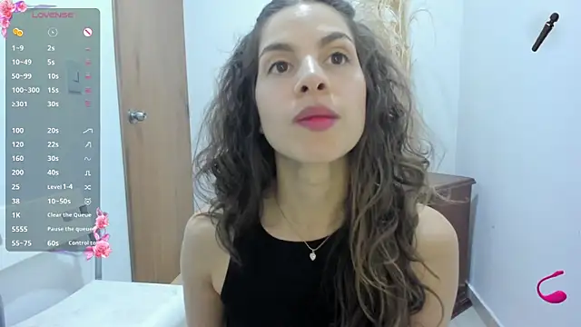 jessyegoldenn online show from February 1, 2026, 7:45 pm